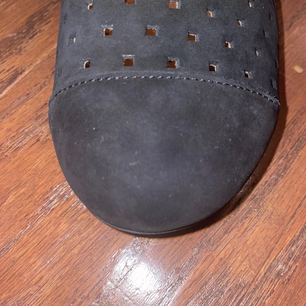 Gabor Hovercraft Flats Womens Black Perforated Suede Slip On Size 7
